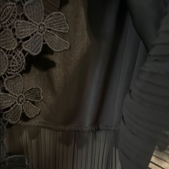 🌹 ULTRA PINK CROCHET FLORAL TIERED MAXI SKIRT - Picture 4 of 7